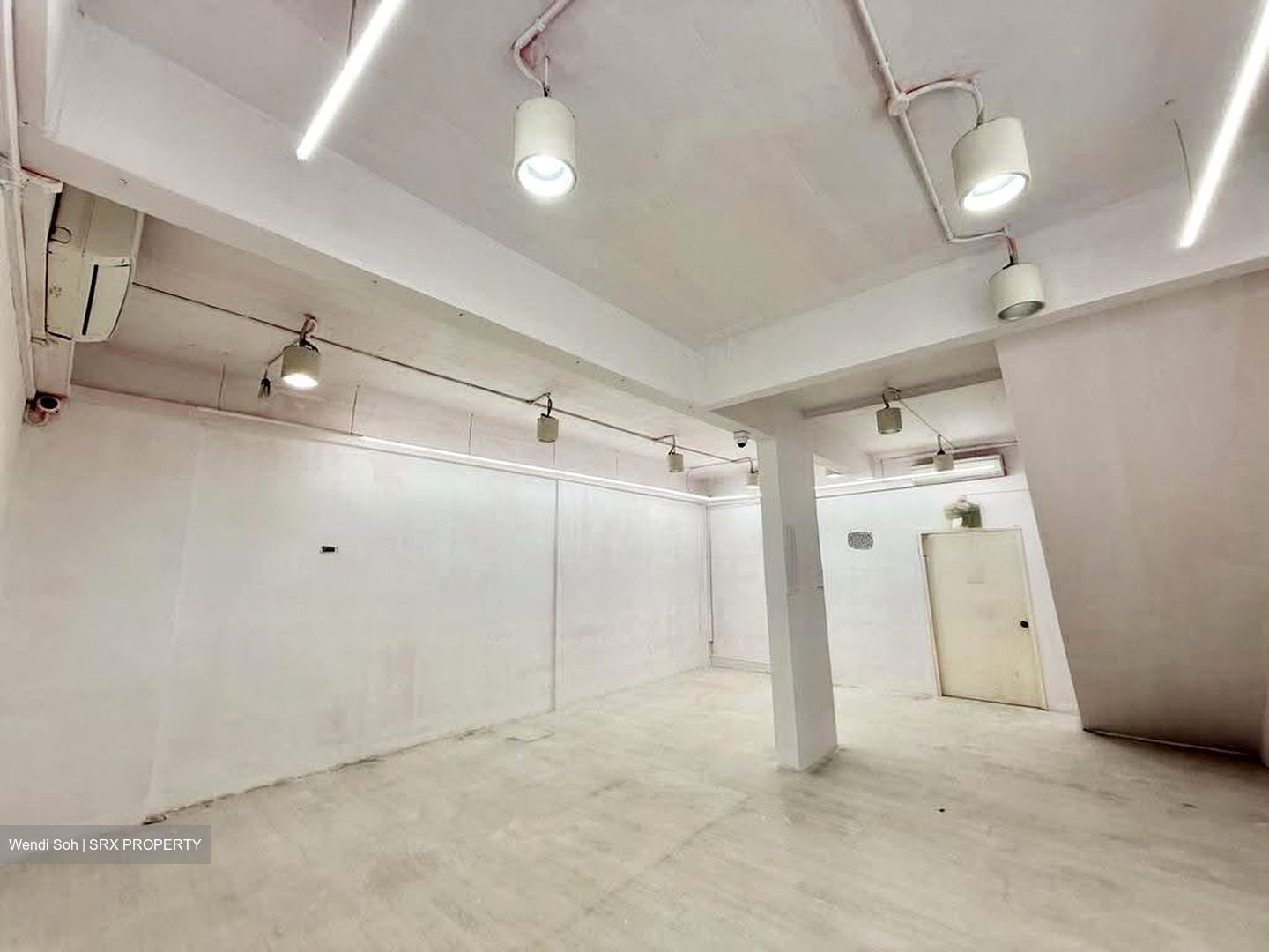 Hougang Avenue 1 (D19), Shop House #633726451